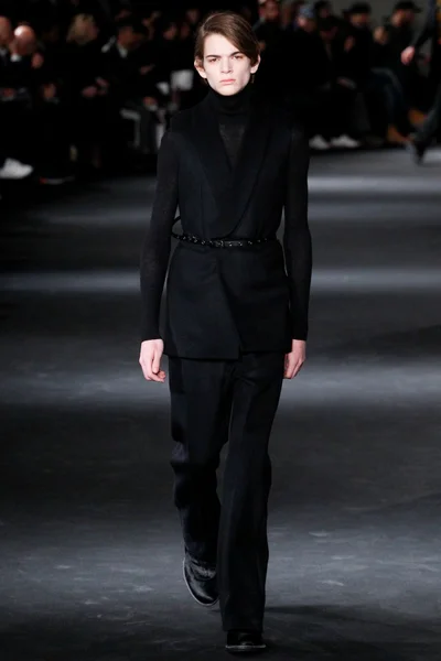 Look 29